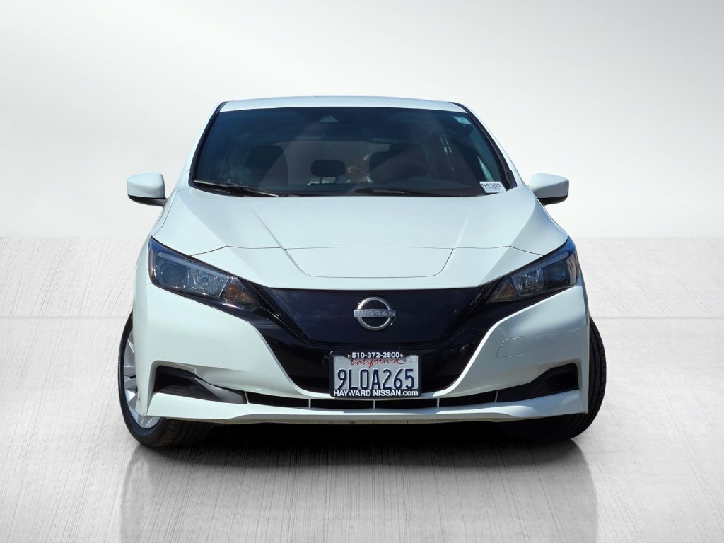 Used 2024 Nissan Leaf S FWD image 3