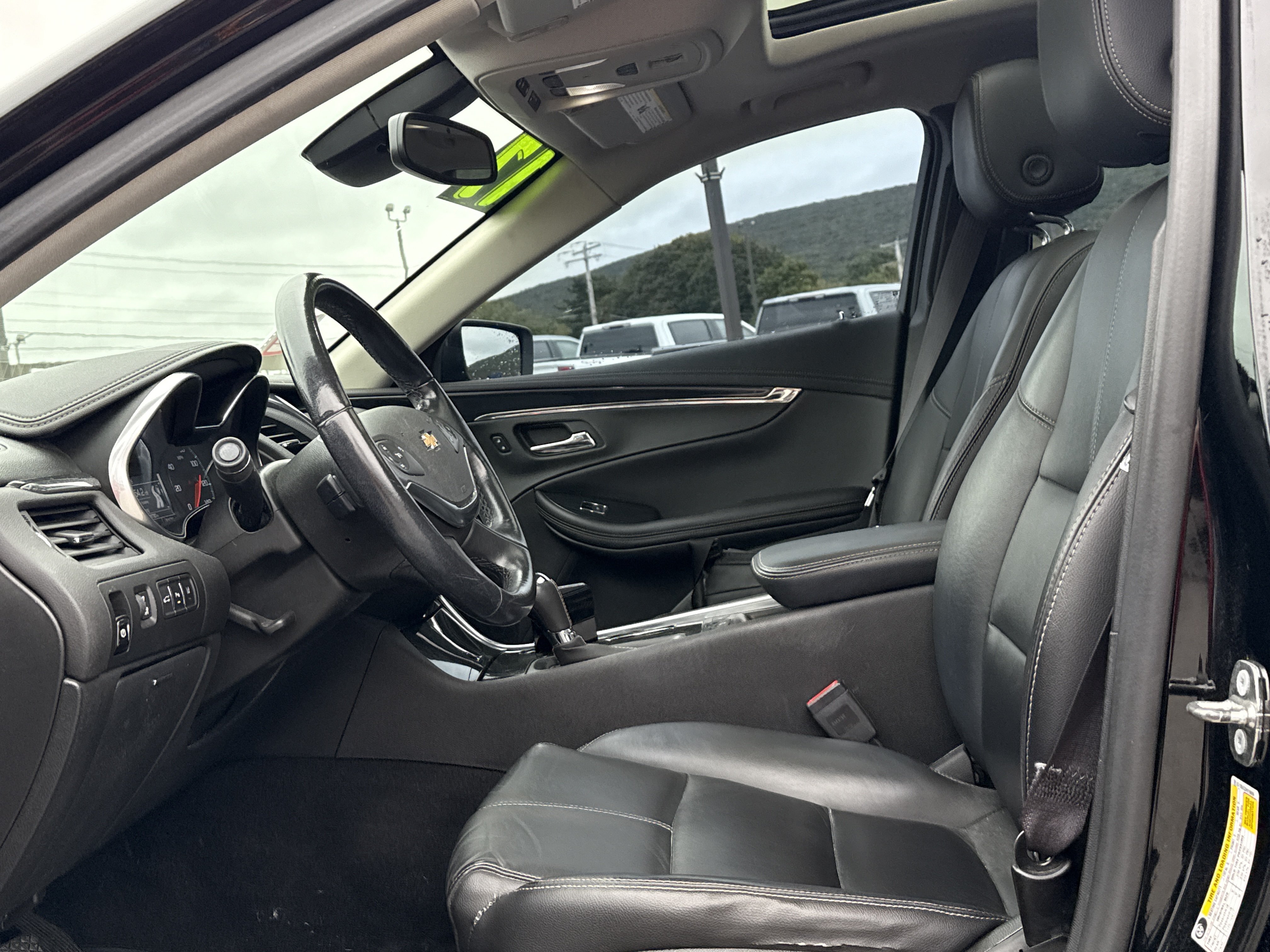 Used 2017 Chevrolet Impala LT w/ Leather Package FWD image 11