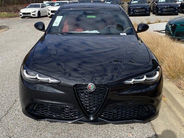 New 2025 Alfa Romeo Giulia AWD image 3