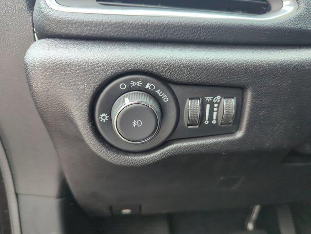 Used 2019 Chrysler Pacifica Limited w/ Advanced Safetytec Group FWD image 15