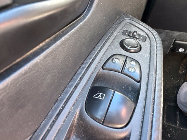 Used 2021 Nissan Versa S FWD image 19