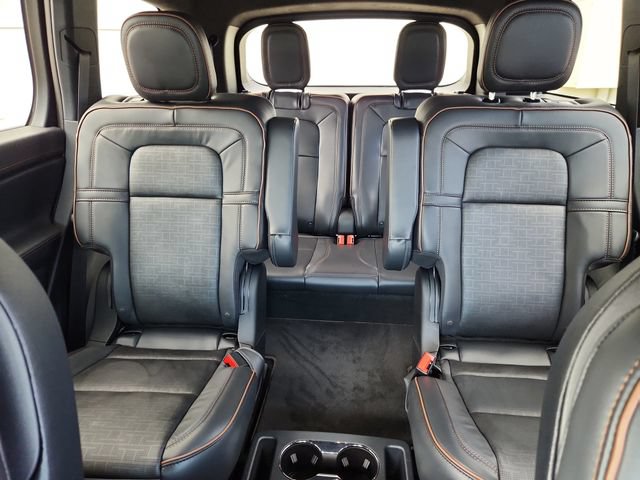 New 2025 Lincoln Aviator Black Label w/ Jet Appearance Package AWD/4WD image 13