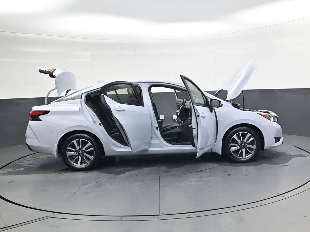 Used 2024 Nissan Versa SV w/ Trunk Package image 41