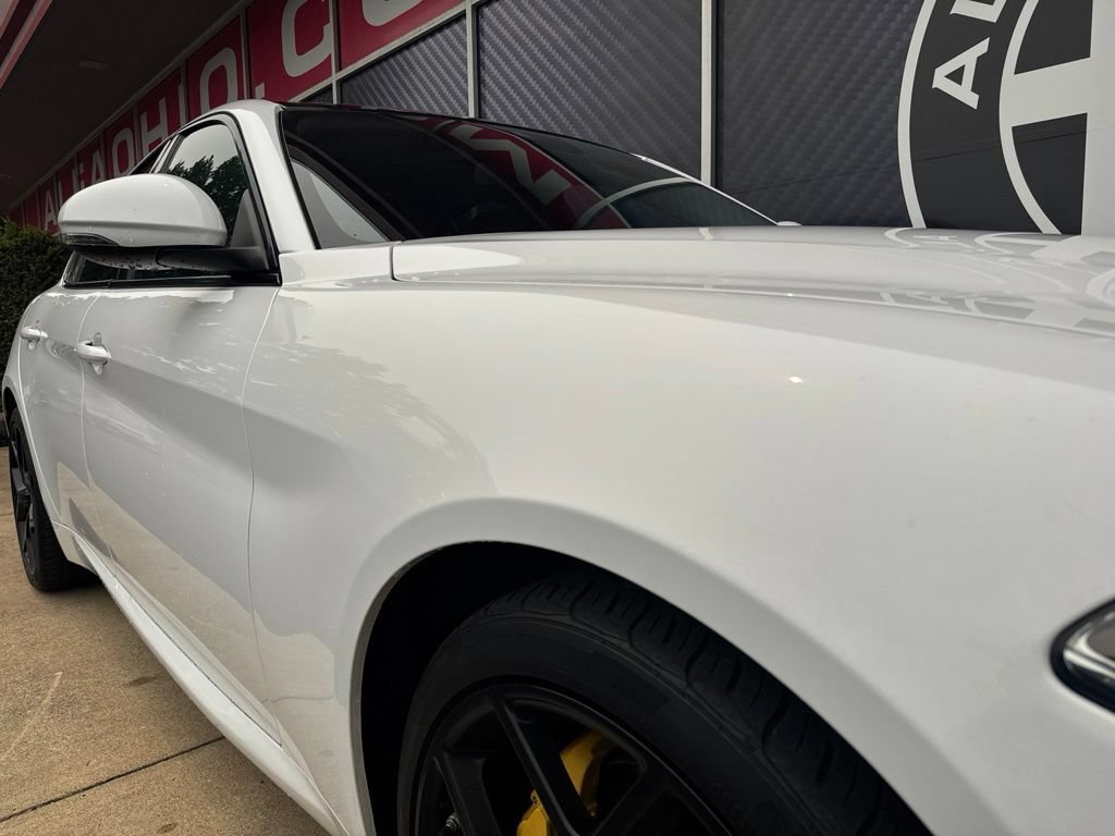 Used 2019 Alfa Romeo Giulia AWD image 2