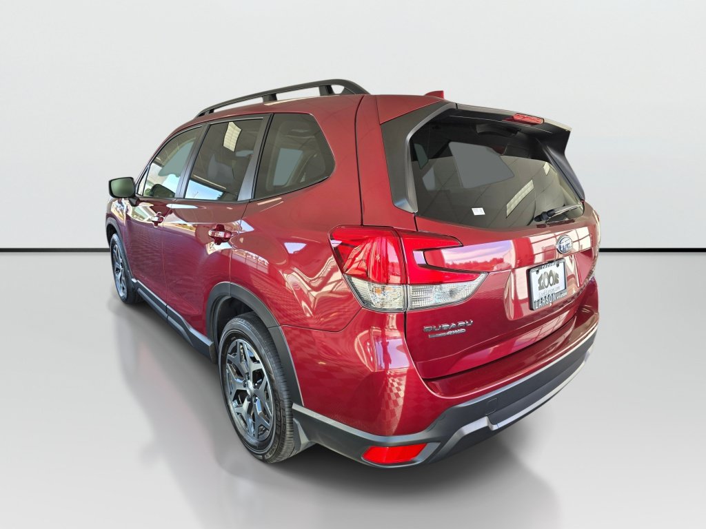Used 2022 Subaru Forester Premium AWD/4WD image 3