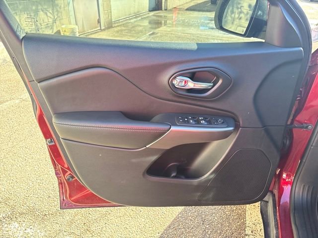 Used 2021 Jeep Cherokee Latitude Lux image 7