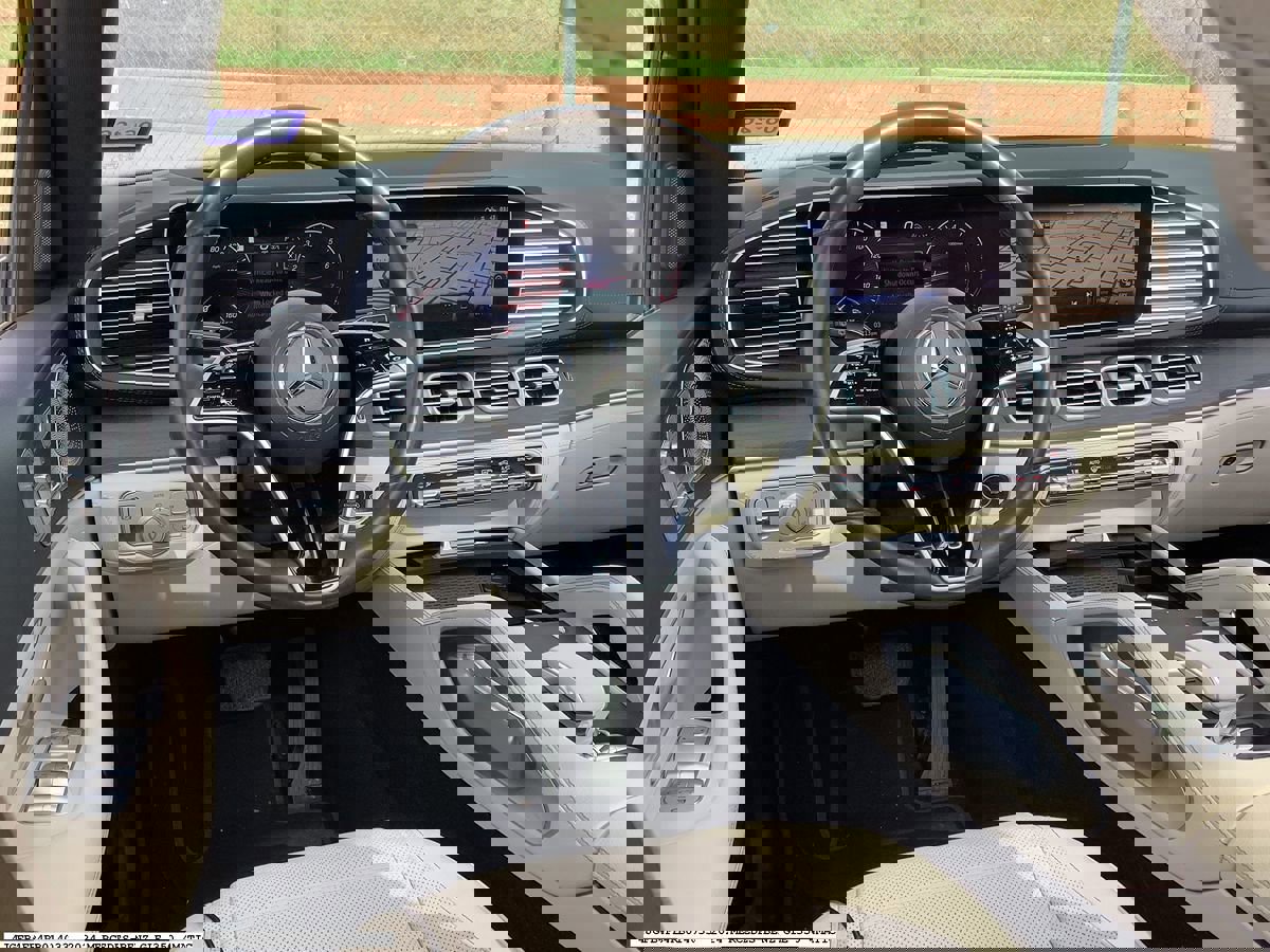 Used 2024 Mercedes-Benz GLE 350 4MATIC image 10