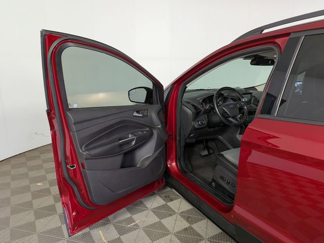 Used 2019 Ford Escape SE FWD image 12