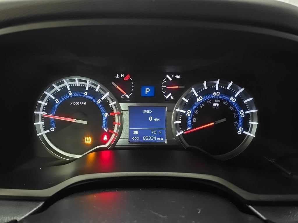 Used 2019 Toyota 4Runner SR5 AWD/4WD image 25