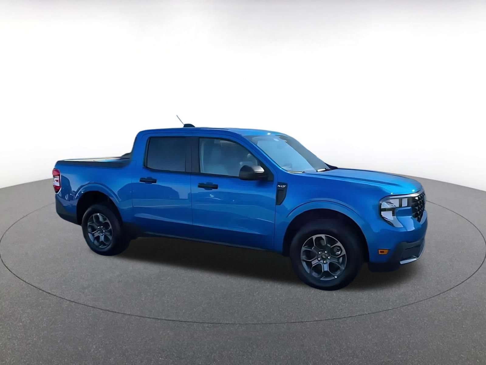 Used 2026 Ford Maverick XLT w/ Equipment Group 301A AWD/4WD image 2