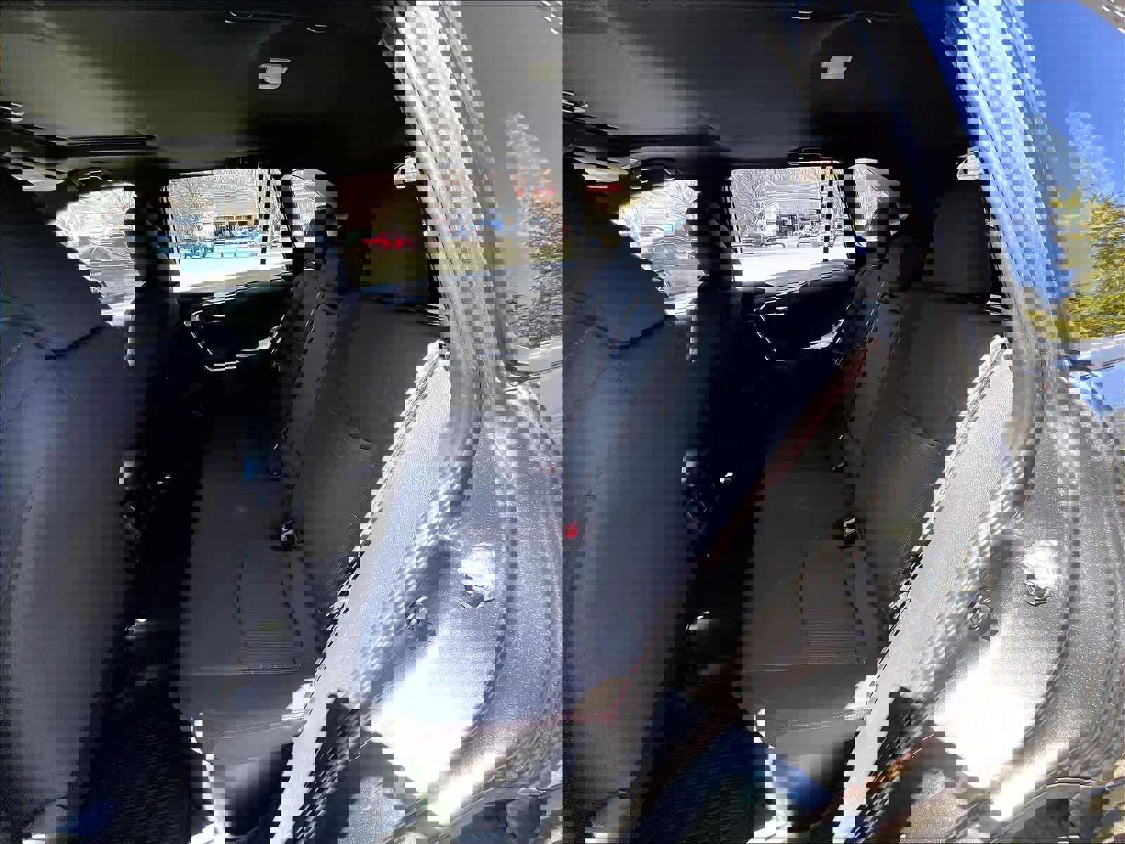 Used 2023 Toyota RAV4 SE w/ Weather & Moonroof Package image 15