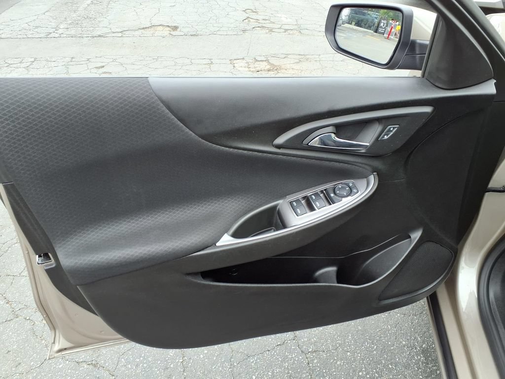 Used 2023 Chevrolet Malibu LT FWD image 13