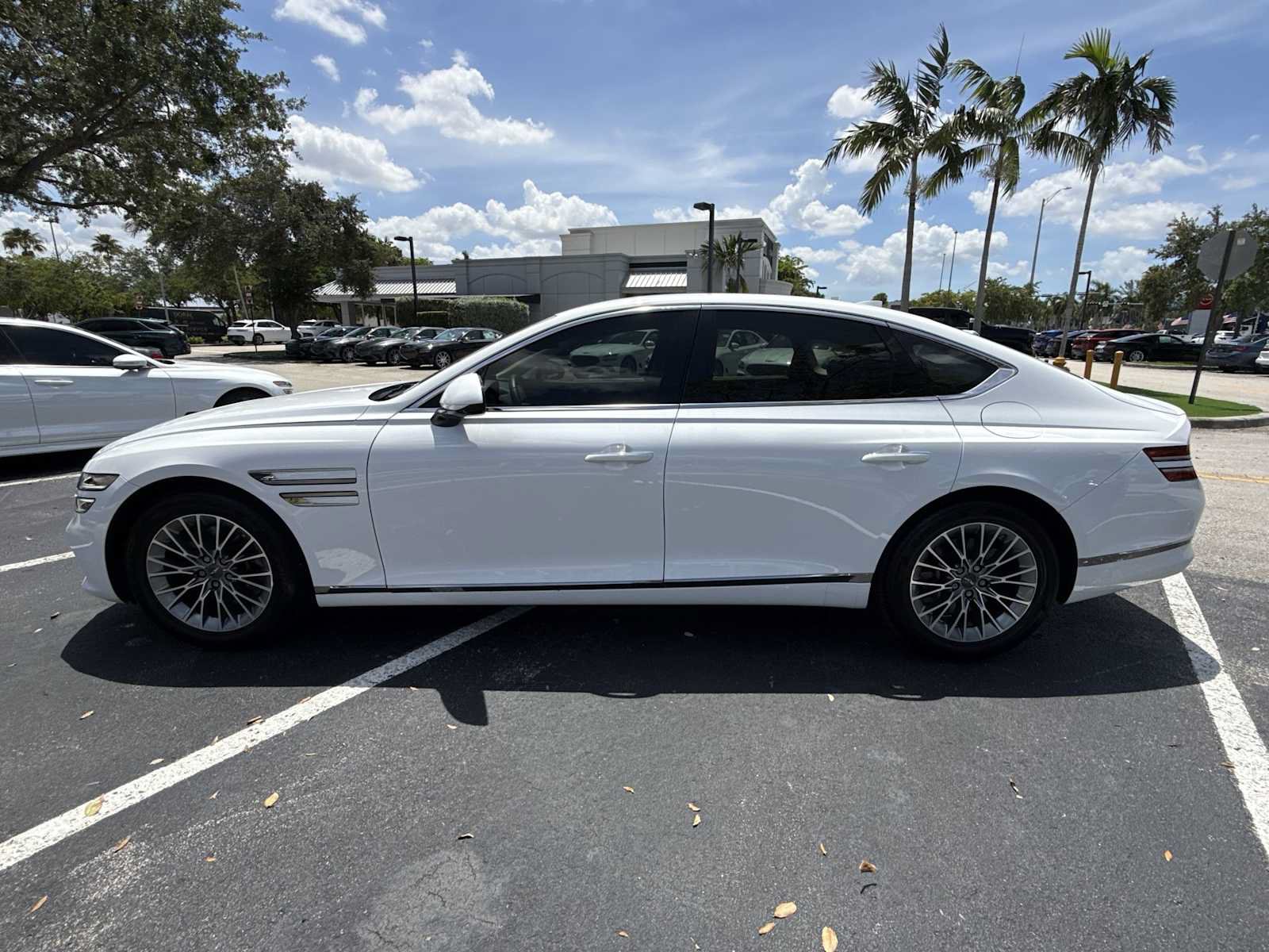 Used 2023 Genesis G80 2.5T RWD image 5