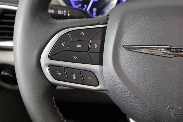 Used 2023 Chrysler Voyager LX FWD image 8