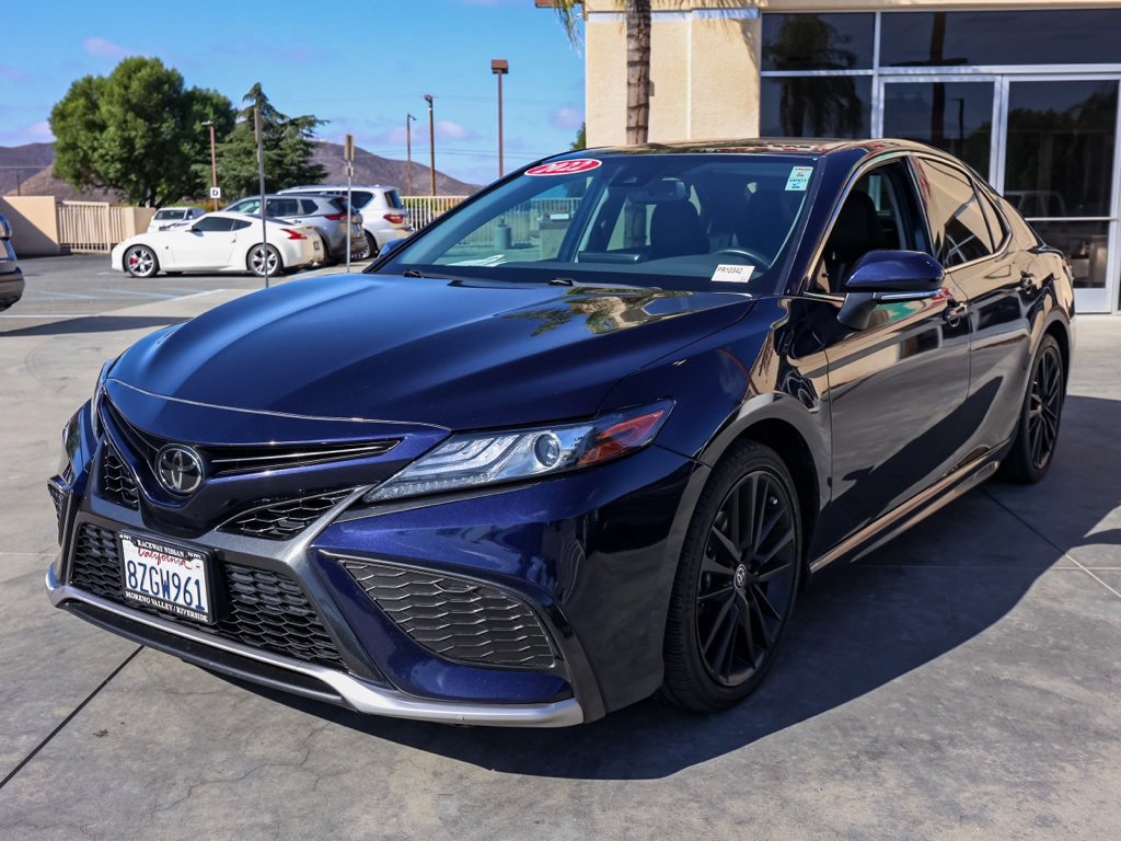 Used 2022 Toyota Camry XSE image 8