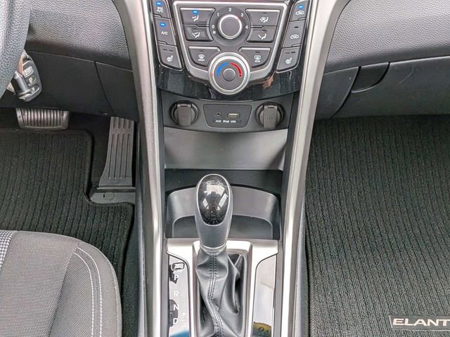 Used 2016 Hyundai Elantra GT FWD image 19