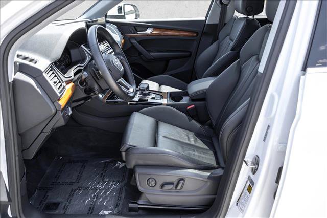 Used 2023 Audi Q5 e Premium w/ Convenience Package AWD/4WD image 12