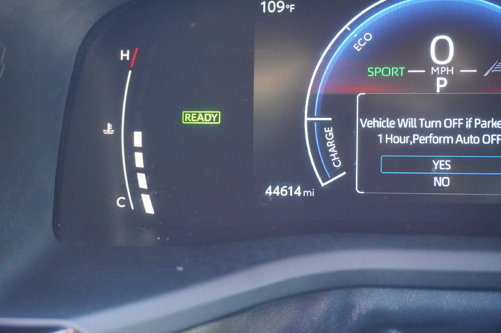 Certified 2025 Toyota Camry SE FWD image 8