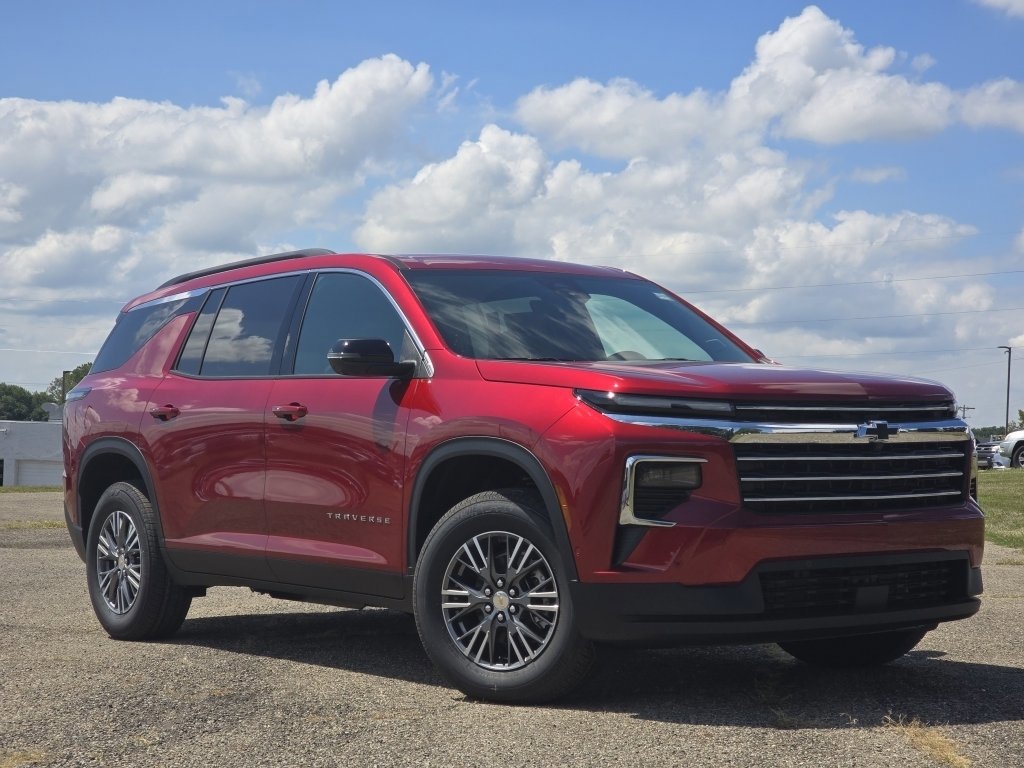 New 2026 Chevrolet Traverse LT w/ Enhanced Driving Package image 2