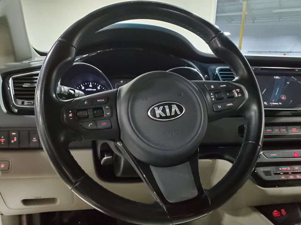 Used 2016 Kia Sedona SX FWD image 24