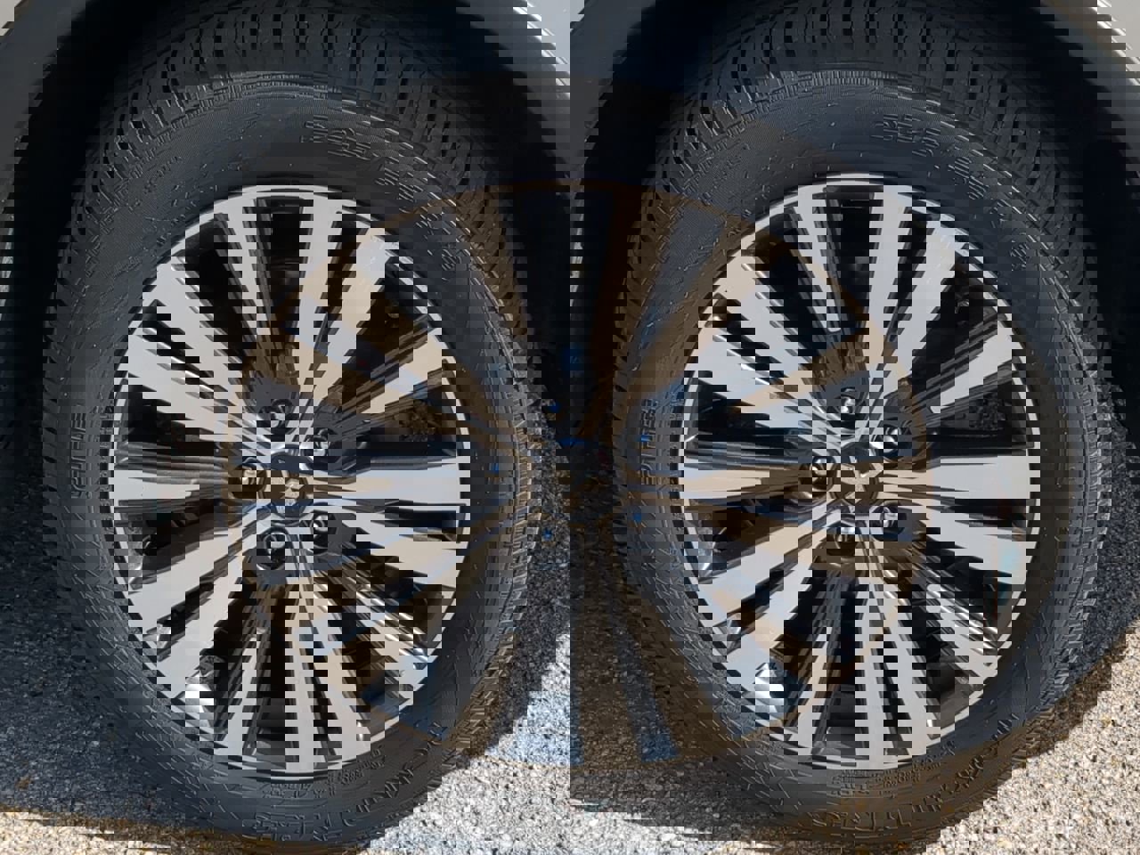 Used 2020 Mitsubishi Outlander ES image 11