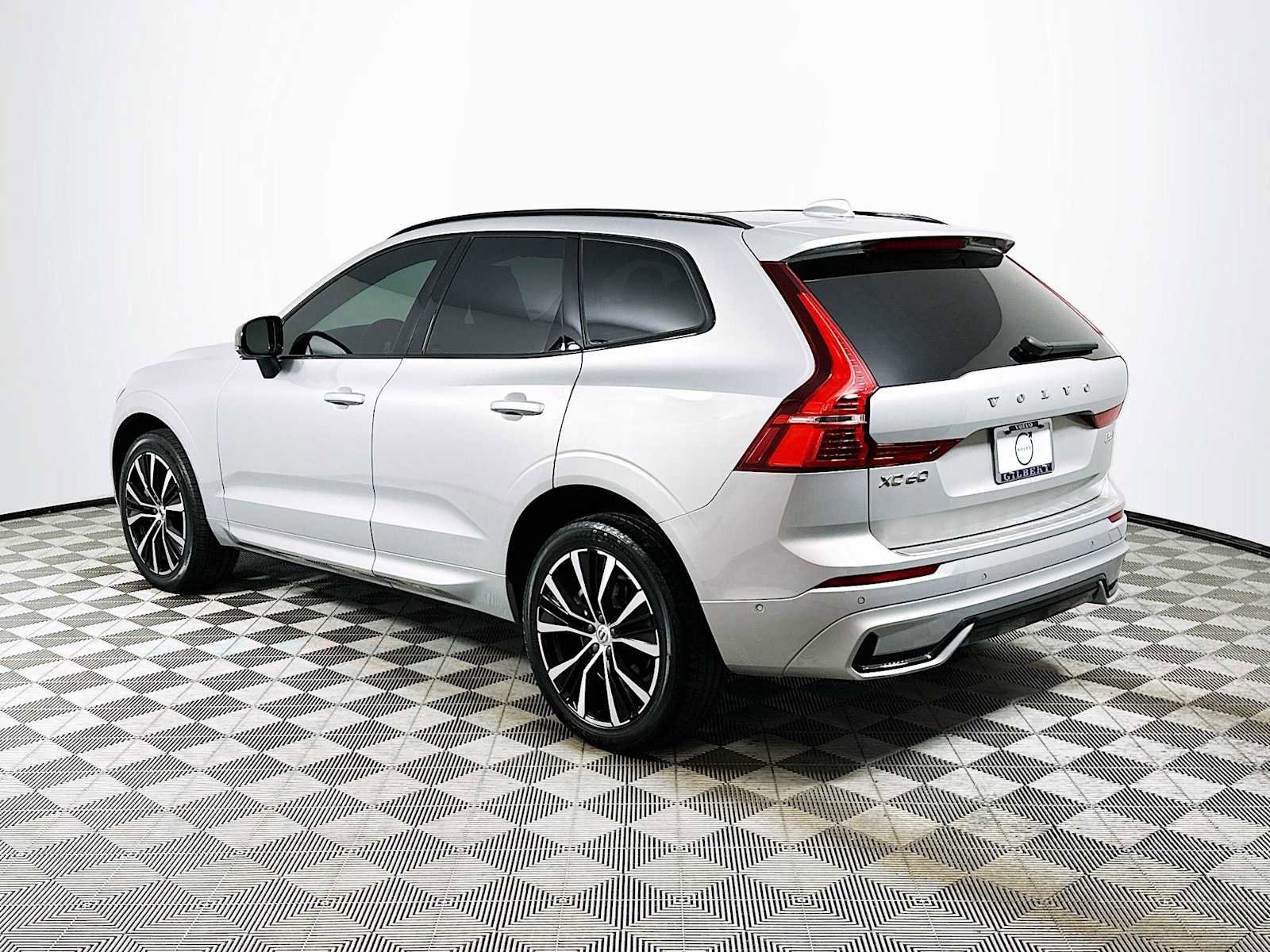 Used 2023 Volvo XC60 B5 Ultimate AWD/4WD image 5