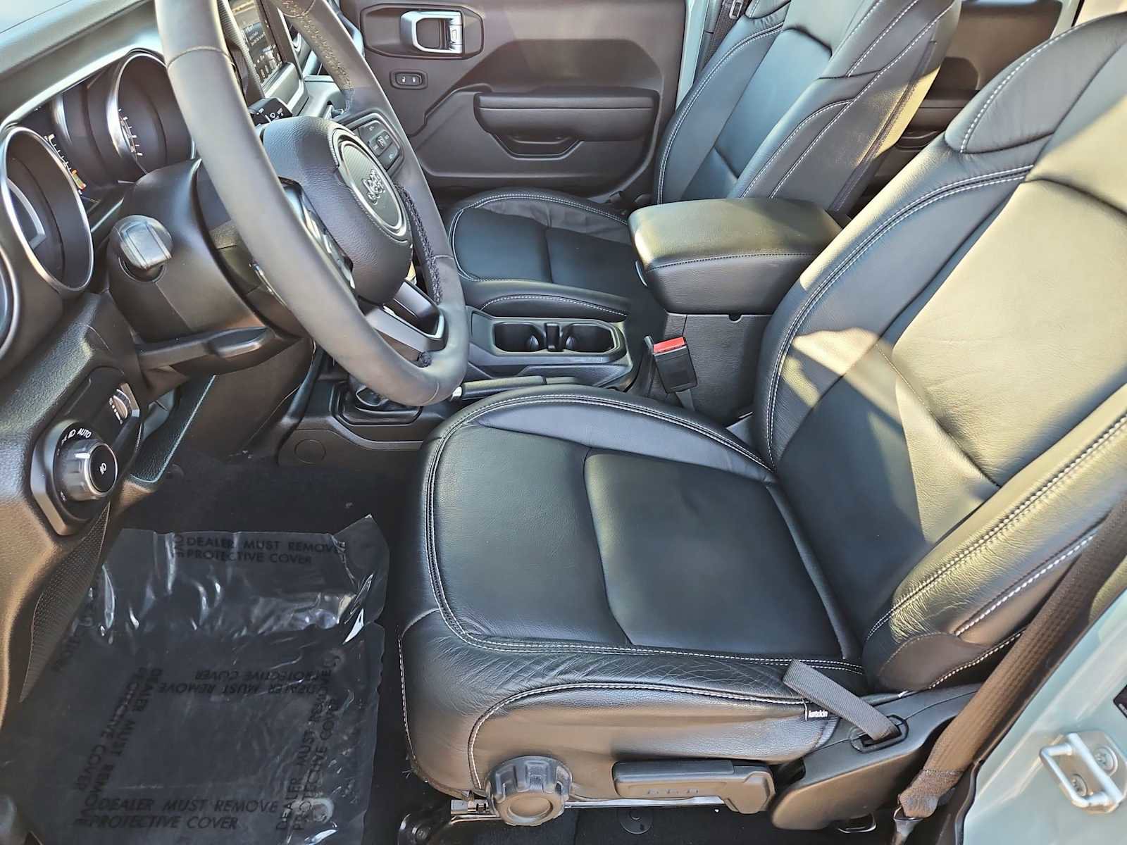 Used 2023 Jeep Wrangler Sport S image 16