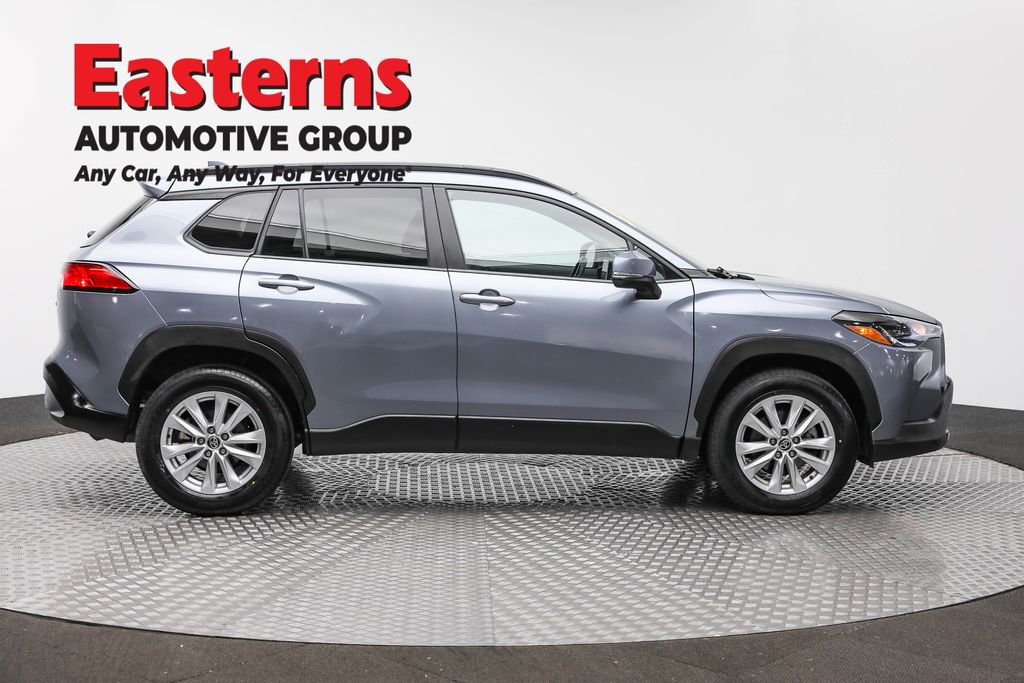 Used 2024 Toyota Corolla Cross LE image 4