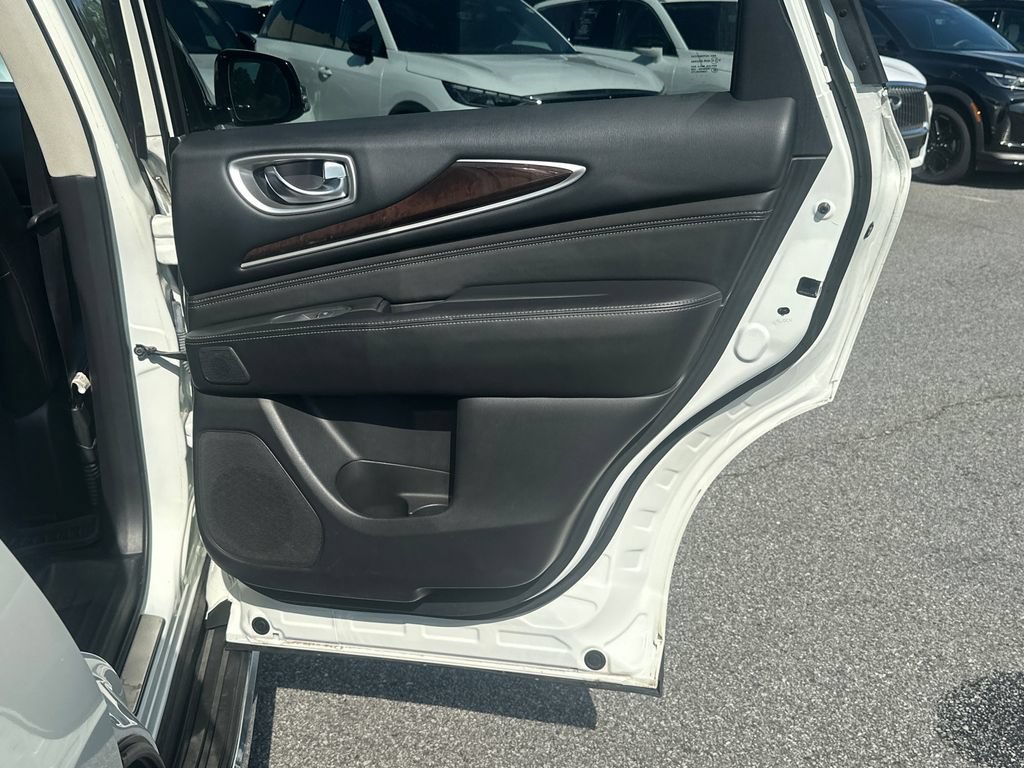 Used 2018 INFINITI QX60 Luxe w/ Deluxe Technology Package AWD/4WD image 14