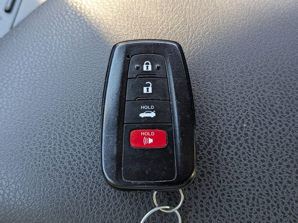 Used 2023 Toyota Camry SE w/ Cold Weather Package AWD/4WD image 29