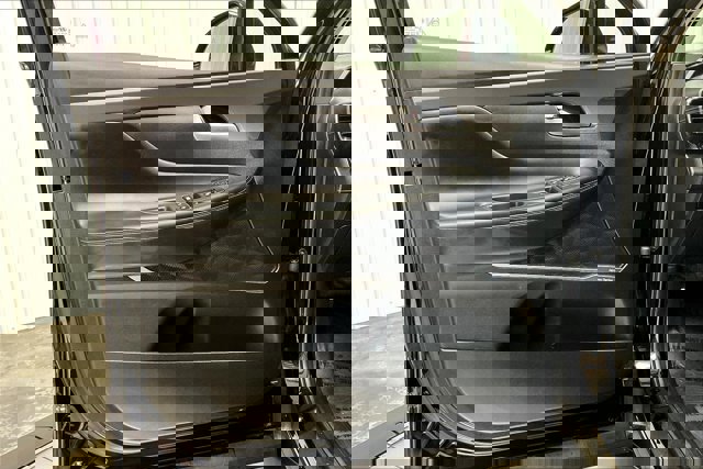 Used 2023 Hyundai Santa Fe SEL w/ Premium Package image 23