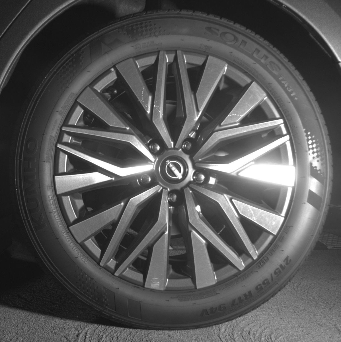 Used 2025 Nissan Altima 2.5 SV image 14