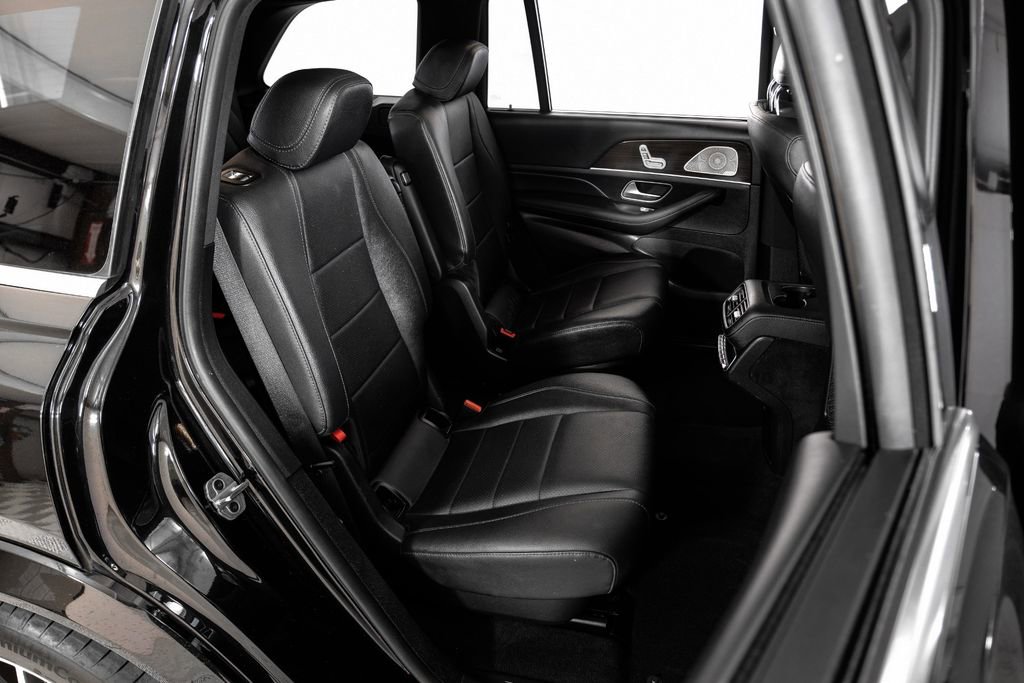 Used 2023 Mercedes-Benz GLS 450 4MATIC w/ AMG Line Exterior image 39