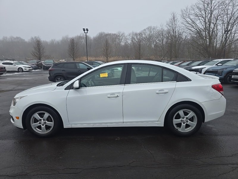Used 2016 Chevrolet Cruze LT w/ Technology Package image 4