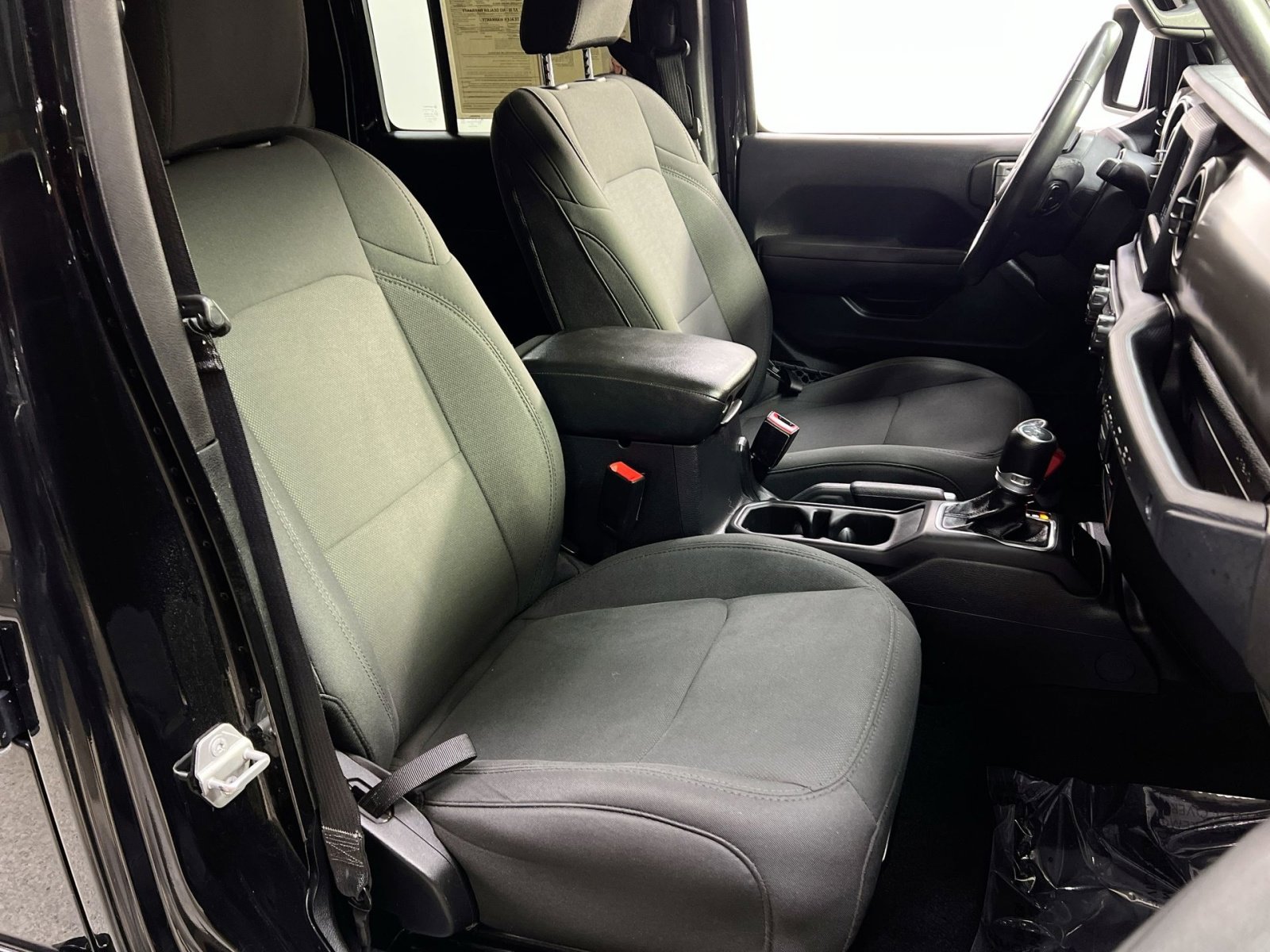 Used 2019 Jeep Wrangler Unlimited Sport S image 31