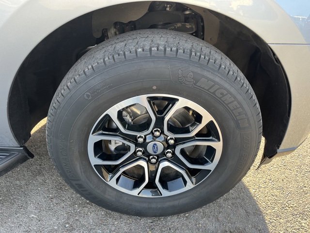 Used 2023 Ford Expedition Max XLT image 21