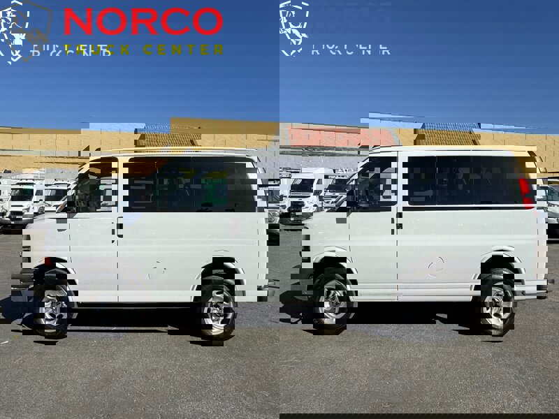 Used 2019 Chevrolet Express 3500 LT w/ LT Preferred Equipment Group image 7