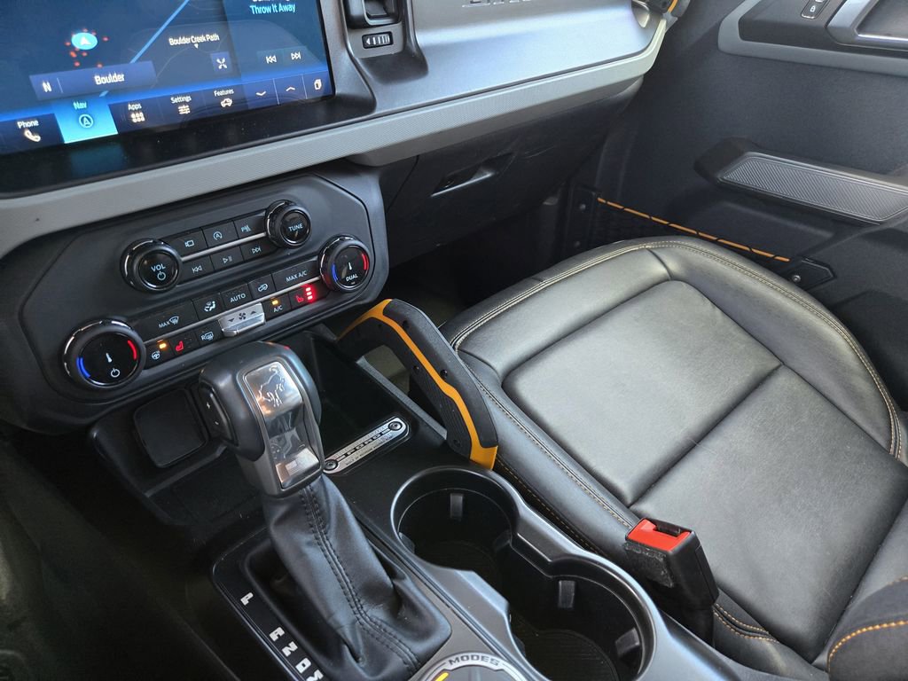 Used 2022 Ford Bronco Badlands image 16