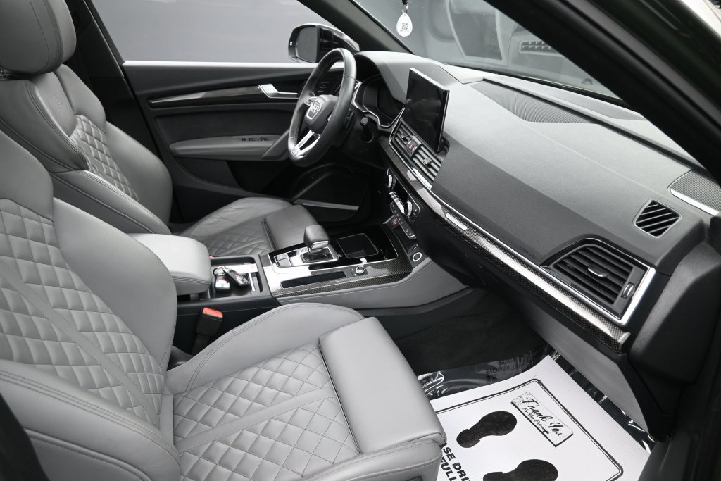 Used 2024 Audi SQ5 Prestige AWD/4WD image 29