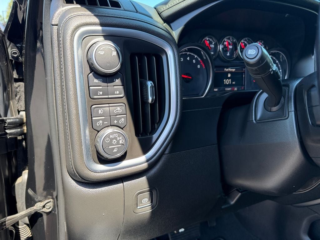 Used 2019 Chevrolet Silverado 1500 LTZ w/ LTZ Premium Package AWD/4WD image 19
