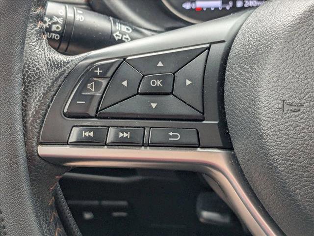 Used 2018 Nissan Kicks SR w/ Exterior Package FWD image 4