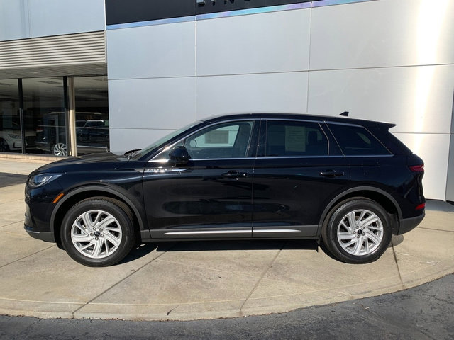 Certified 2023 Lincoln Corsair AWD image 2