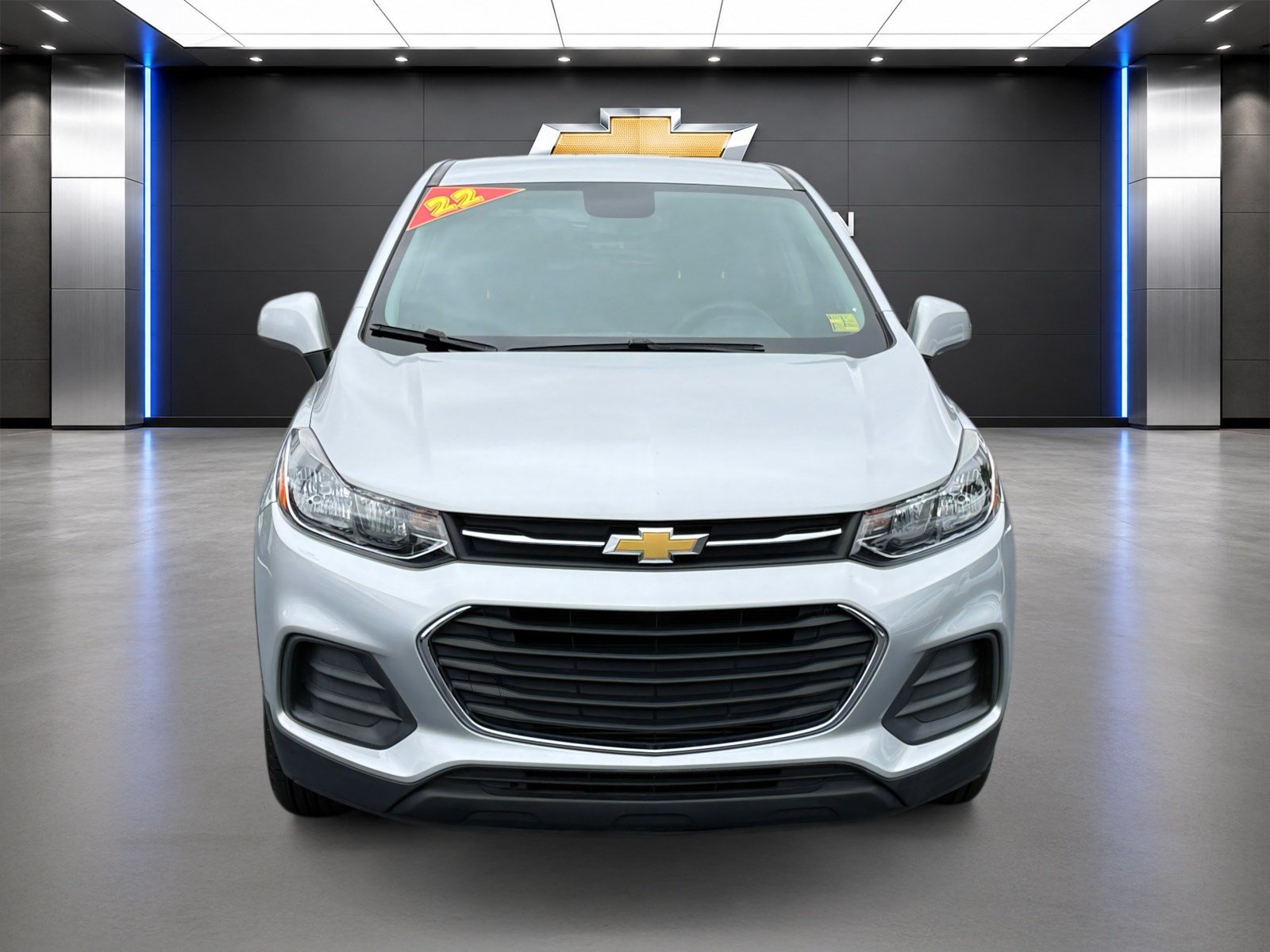 Used 2022 Chevrolet Trax LS w/ Tint and Cruise Package AWD/4WD image 2