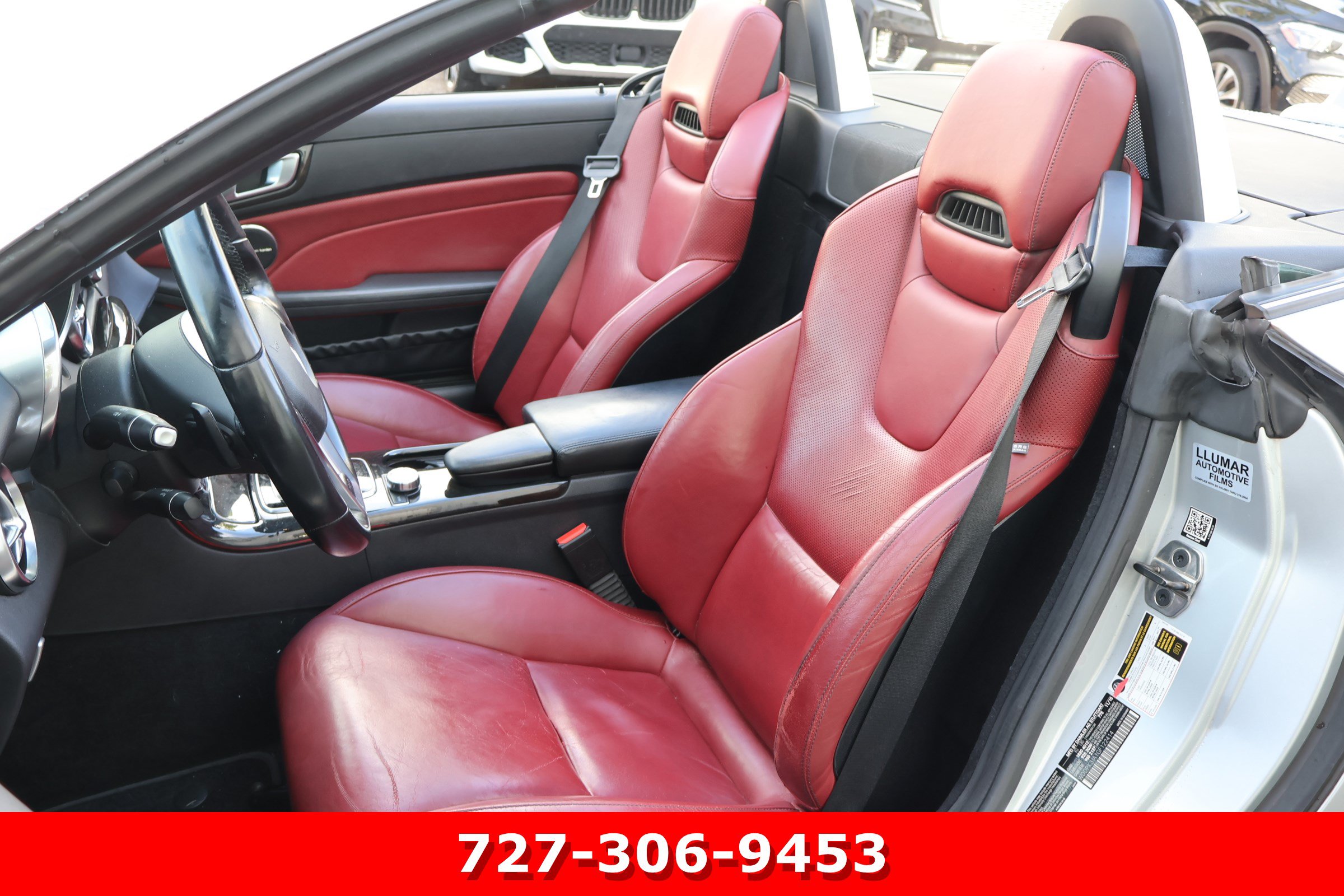 Used 2016 Mercedes-Benz SLK 300 image 2