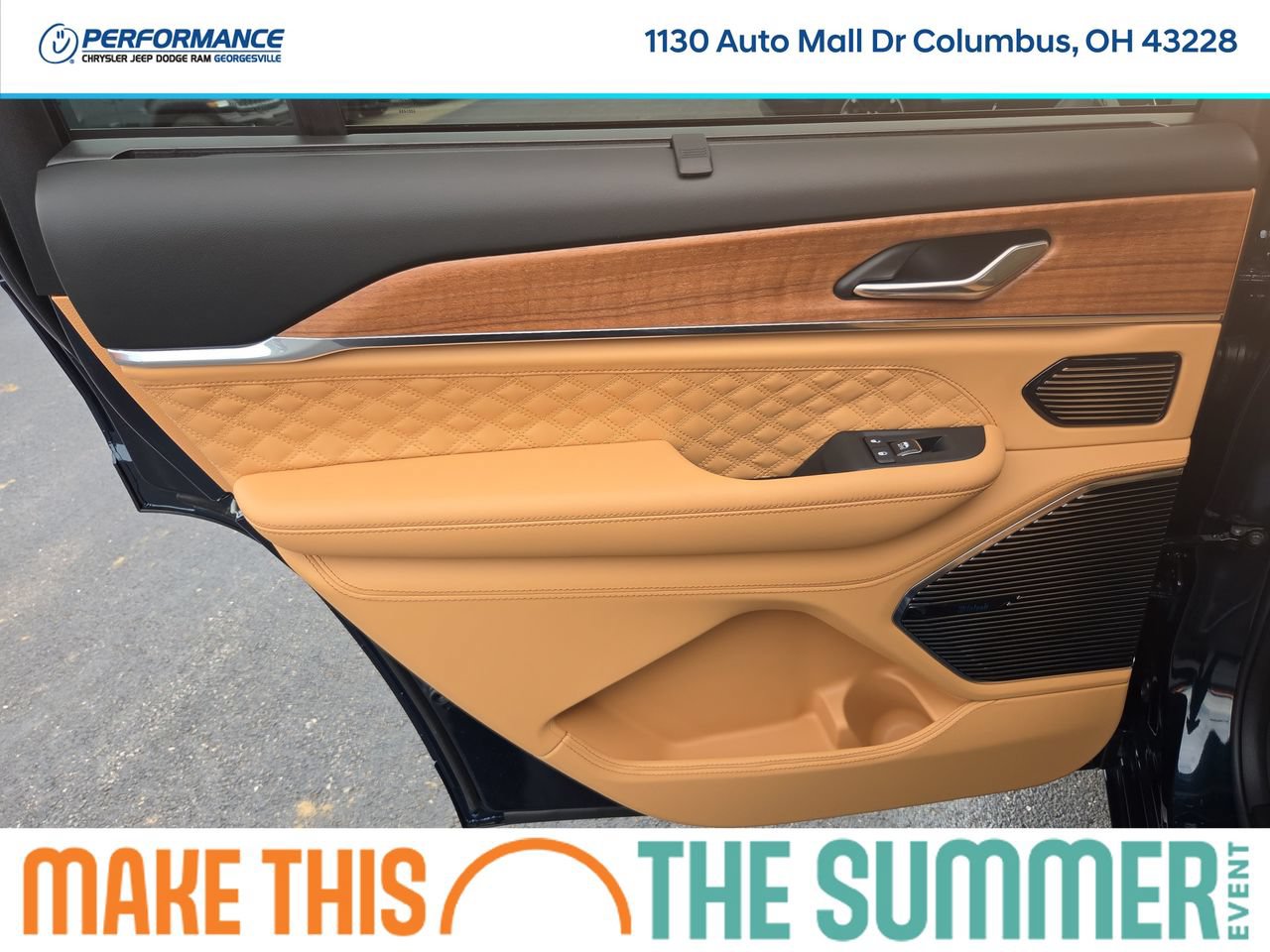 New 2026 Jeep Grand Cherokee L Summit w/ Obsidian Package AWD/4WD image 18