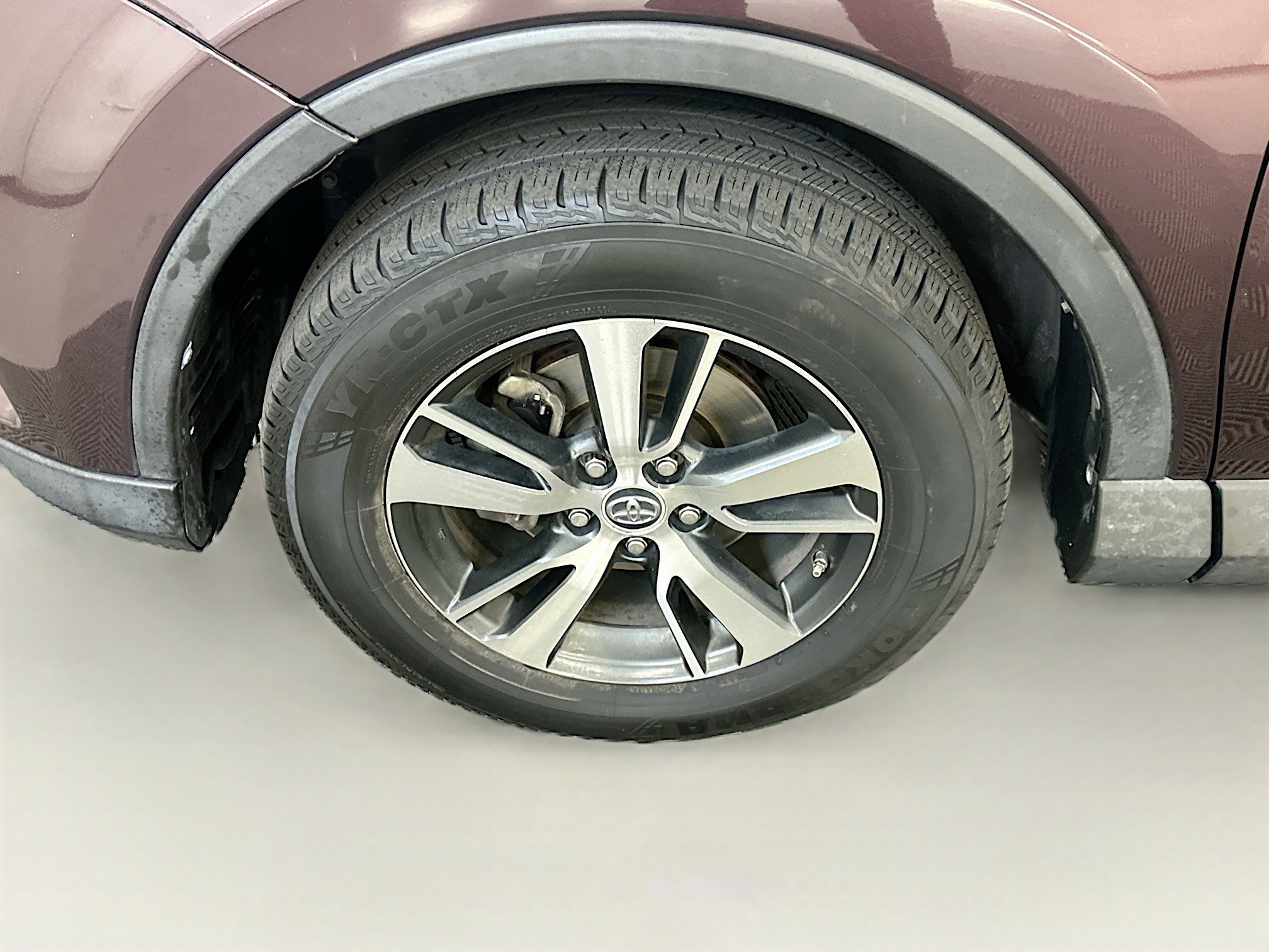 Used 2016 Toyota RAV4 XLE AWD/4WD image 11