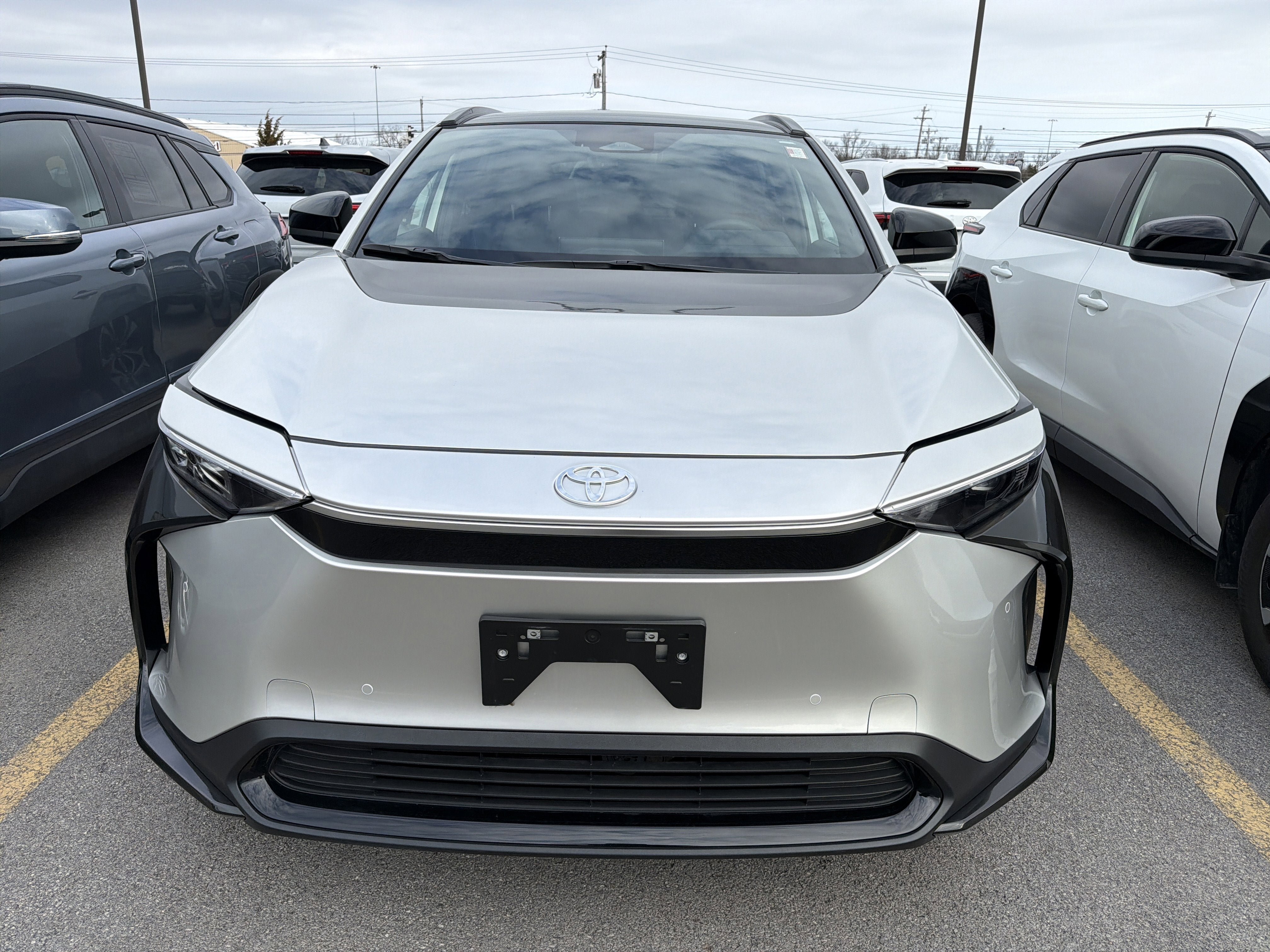 Used 2025 Toyota bZ4X AWD w/ Weather Package image 3