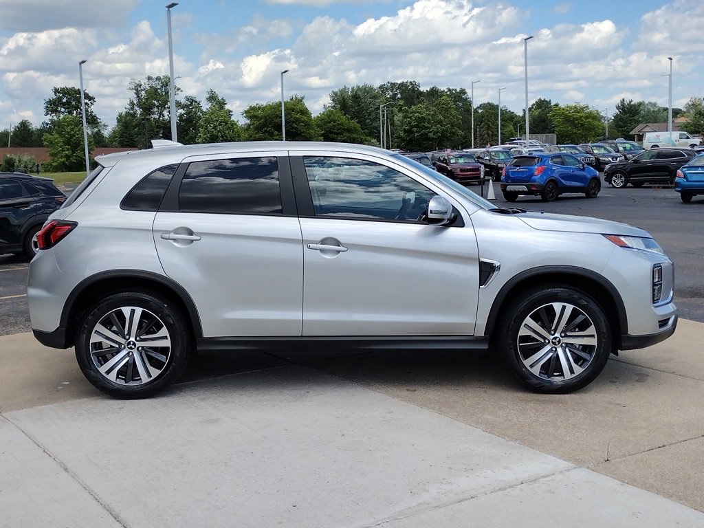 New 2025 Mitsubishi Outlander Sport SE image 13