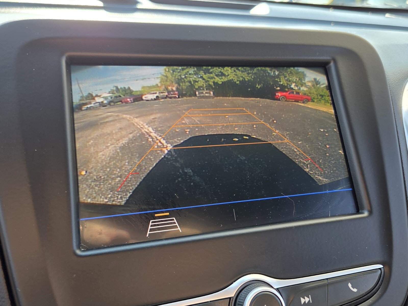 Used 2020 Chevrolet Equinox LS FWD image 25