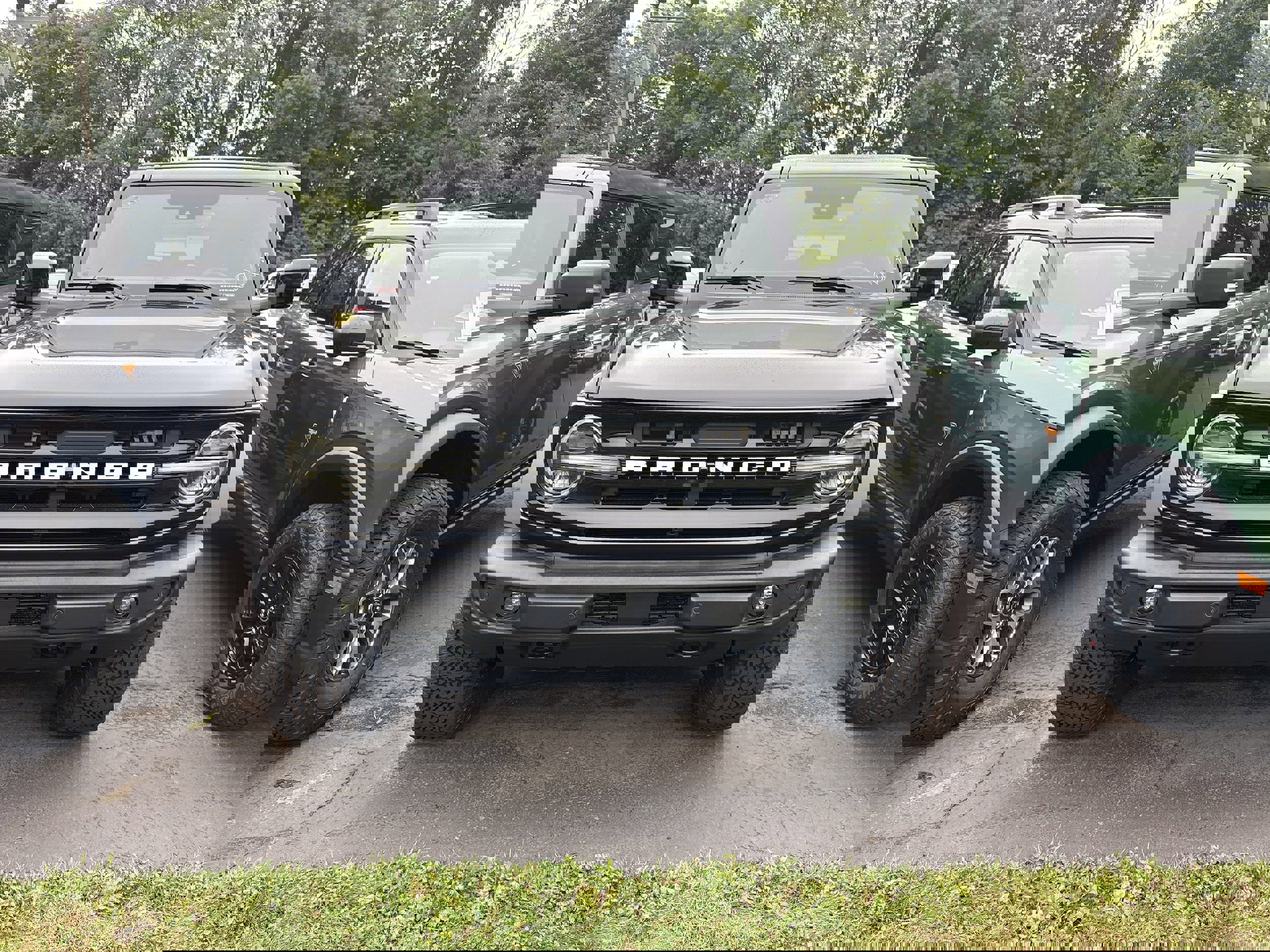 New 2025 Ford Bronco Outer Banks w/ Sasquatch Package image 1